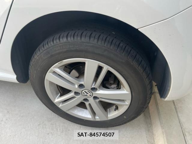 VolksWagen POLO 2014-03 7458839-5