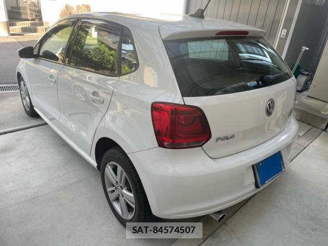 VolksWagen POLO 2014-03 7458839-7