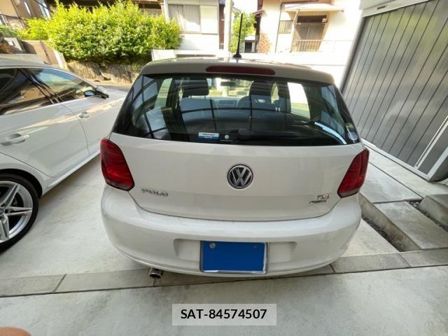 VolksWagen POLO 2014-03 7458839-8