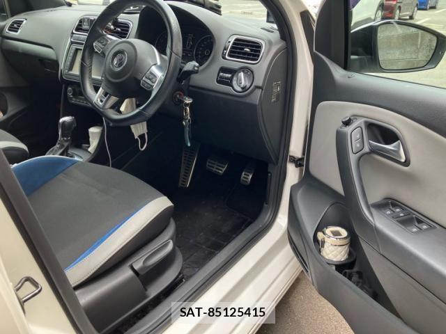 VolksWagen POLO 2013-09 7458838-11