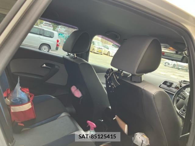 VolksWagen POLO 2013-09 7458838-19