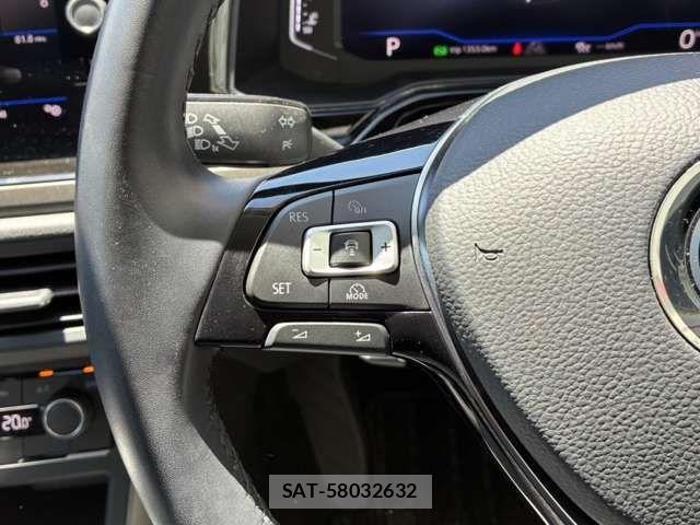 VolksWagen POLO 2021-09 7458836-19