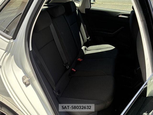 VolksWagen POLO 2021-09 7458836-24