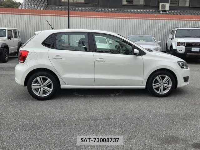 VolksWagen POLO 2010-05 7458841-16