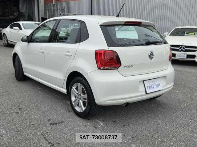 VolksWagen POLO 2010-05 7458841-17