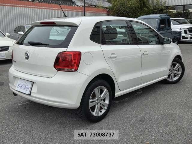 VolksWagen POLO 2010-05 7458841-2