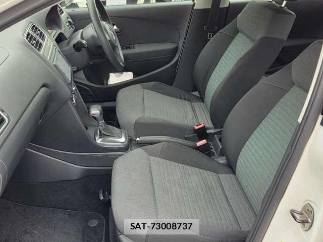 VolksWagen POLO 2010-05 7458841-5