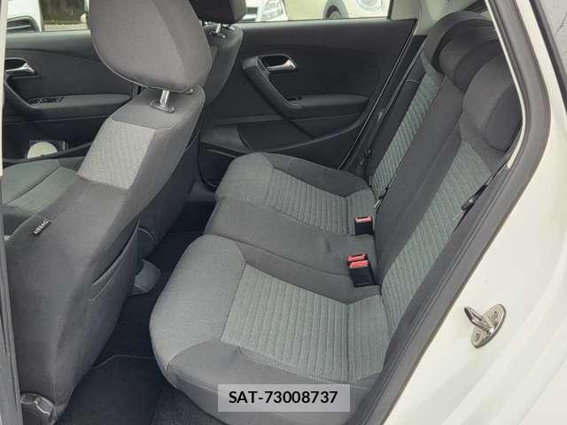 VolksWagen POLO 2010-05 7458841-7