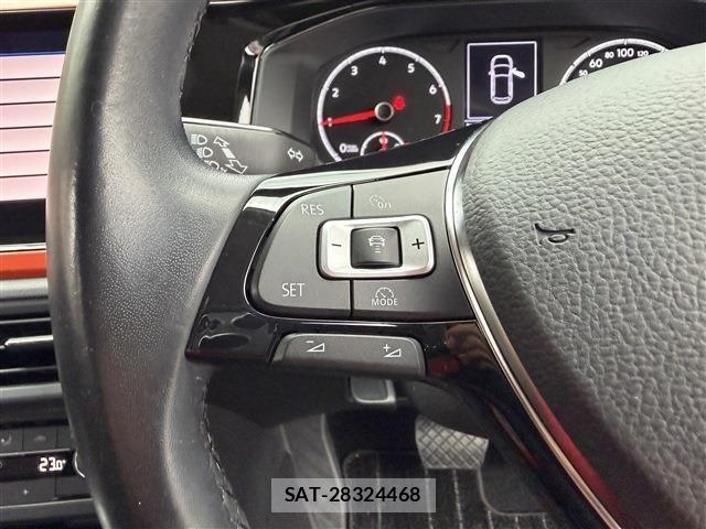 VolksWagen POLO 2022-02 7503743-8