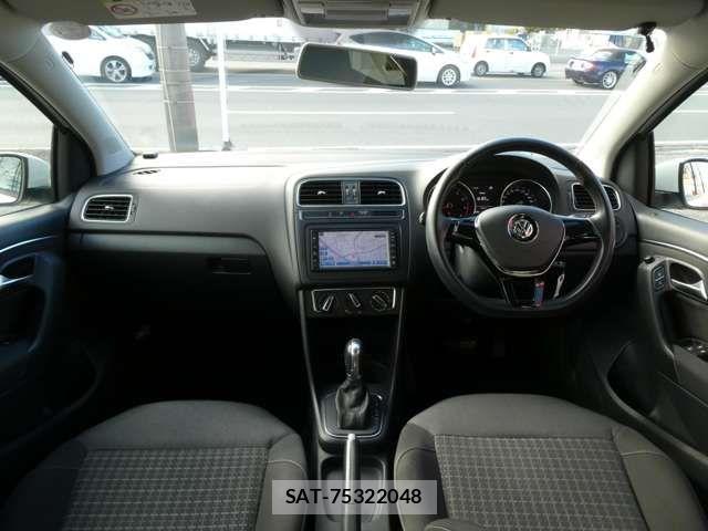 VolksWagen POLO 2014-10 7503745-6