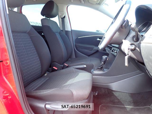 VolksWagen POLO 2015-06 7563087-15