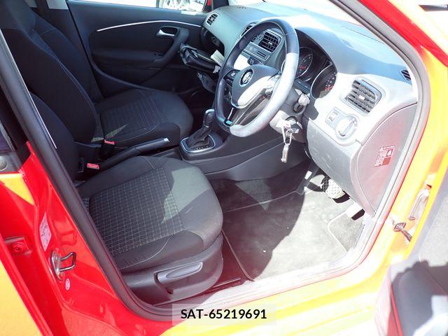 VolksWagen POLO 2015-06 7563087-1
