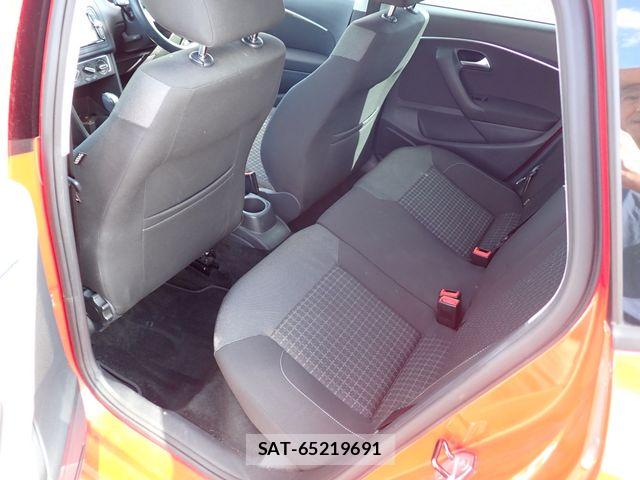 VolksWagen POLO 2015-06 7563087-19
