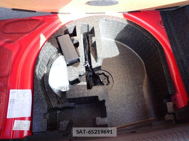 VolksWagen POLO 2015-06 7563087-21