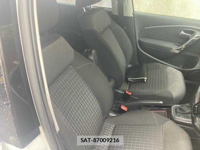 VolksWagen POLO 2016-10 7563089-15