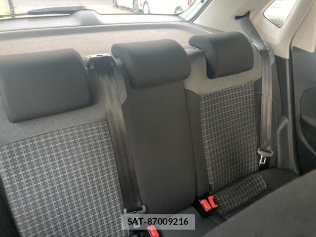 VolksWagen POLO 2016-10 7563089-16