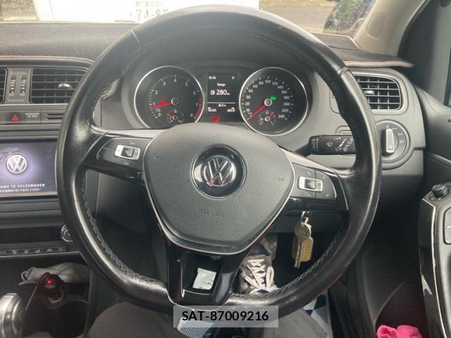 VolksWagen POLO 2016-10 7563089-18