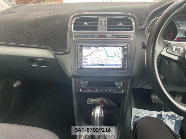 VolksWagen POLO 2016-10 7563089-23