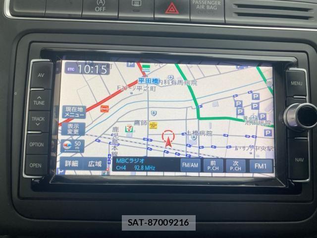 VolksWagen POLO 2016-10 7563089-24