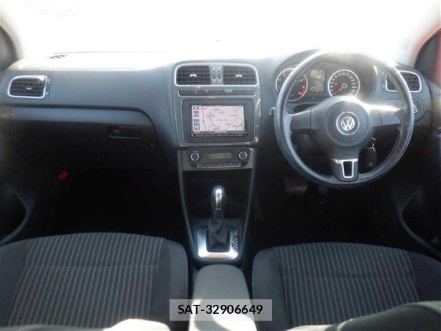 VolksWagen POLO 2011-06 7621340-1