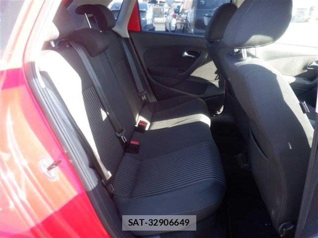 VolksWagen POLO 2011-06 7621340-4