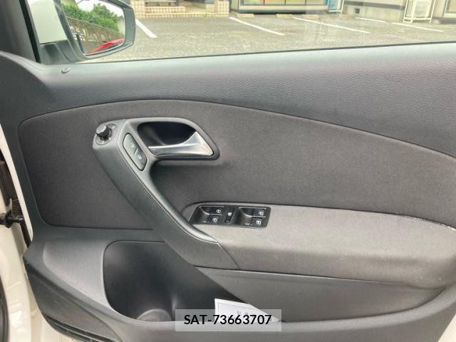 VolksWagen POLO 2011-04 7621349-11