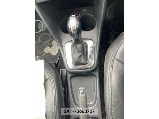 VolksWagen POLO 2011-04 7621349-21