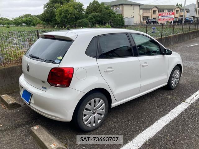 VolksWagen POLO 2011-04 7621349-3