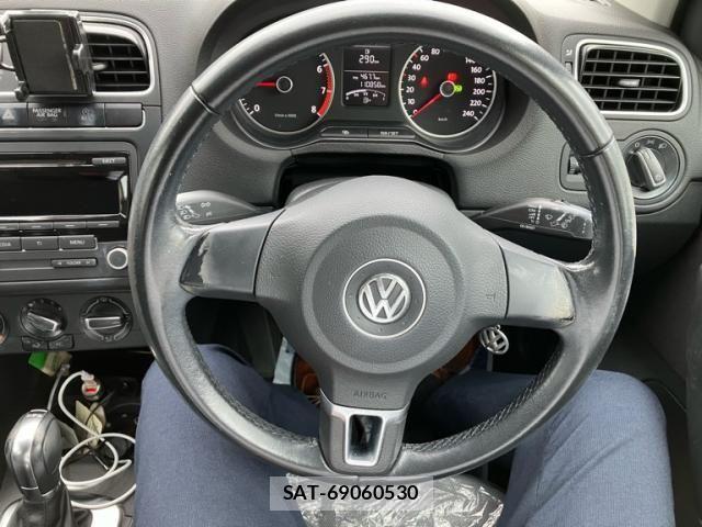 VolksWagen POLO 2013-08 7621348-15