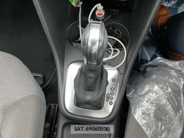 VolksWagen POLO 2013-08 7621348-19