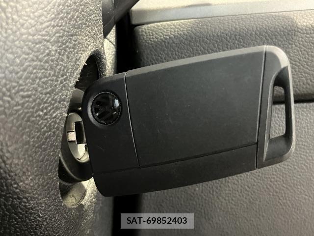 VolksWagen POLO 2018-09 7730732-4
