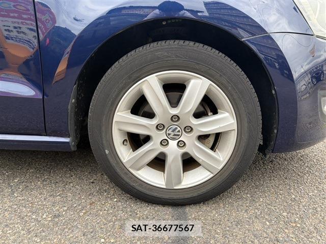 VolksWagen POLO 2011-05 7730737-16