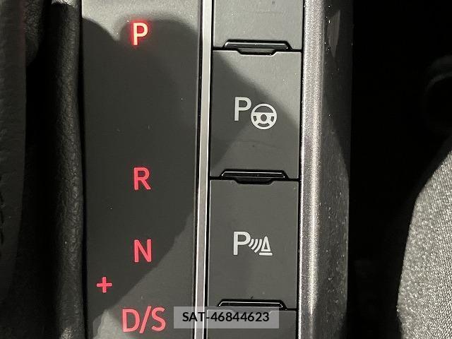 VolksWagen POLO 2019-07 7730731-5