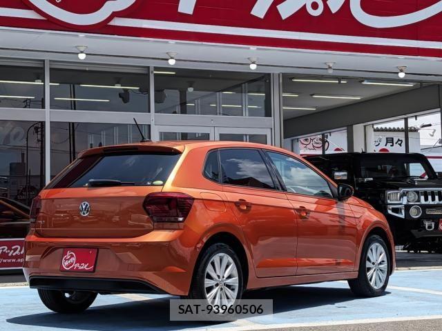 VolksWagen POLO 2018-04 7790514-7