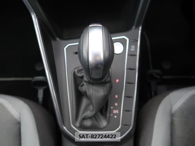 VolksWagen POLO 2021-08 7790518-8