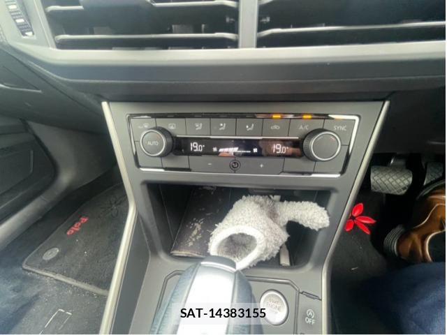 VolksWagen POLO 2021-09 7790517-19