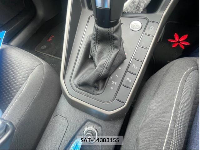 VolksWagen POLO 2021-09 7790517-20
