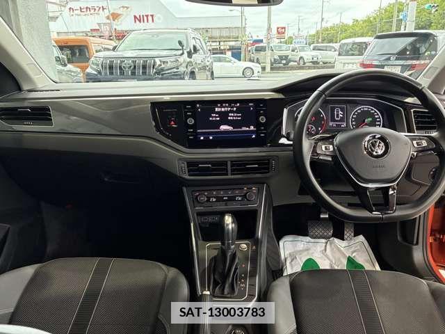 VolksWagen POLO 2018-07 7790516-9