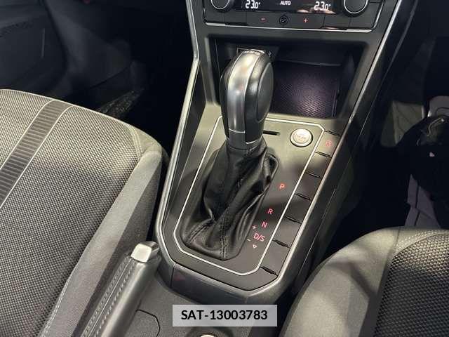 VolksWagen POLO 2018-07 7790516-19