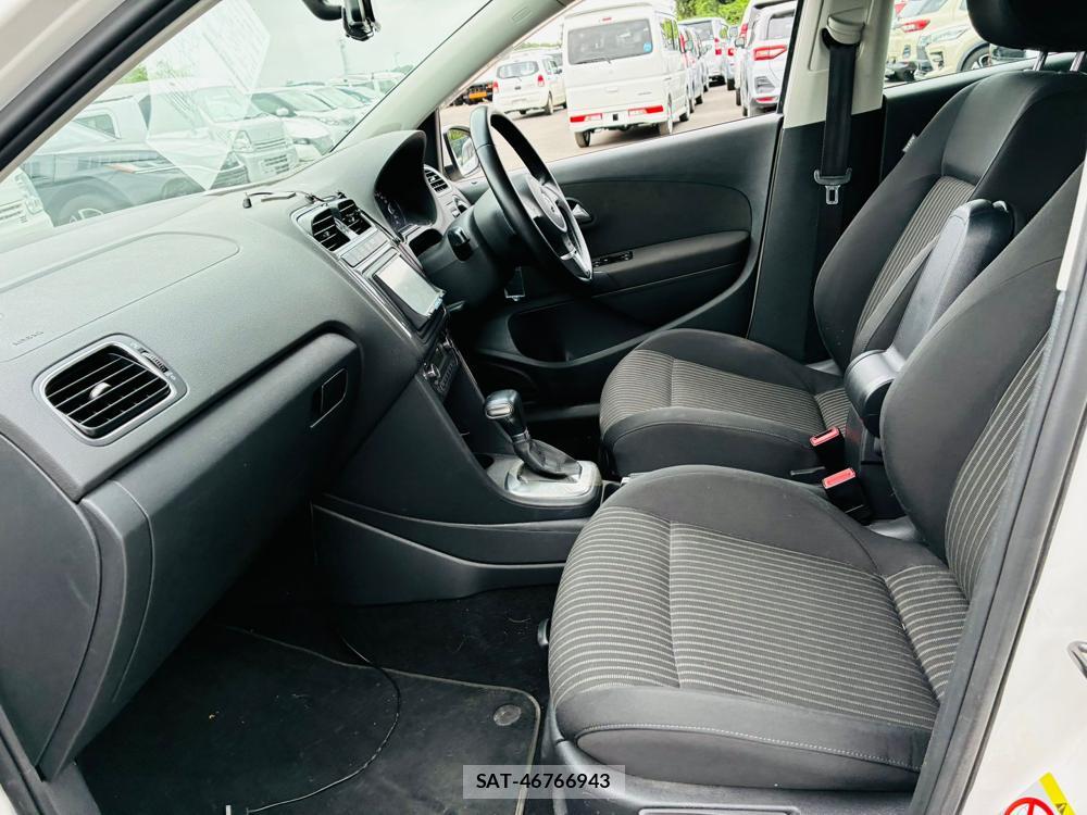 VolksWagen POLO 2010-06 7331200-10
