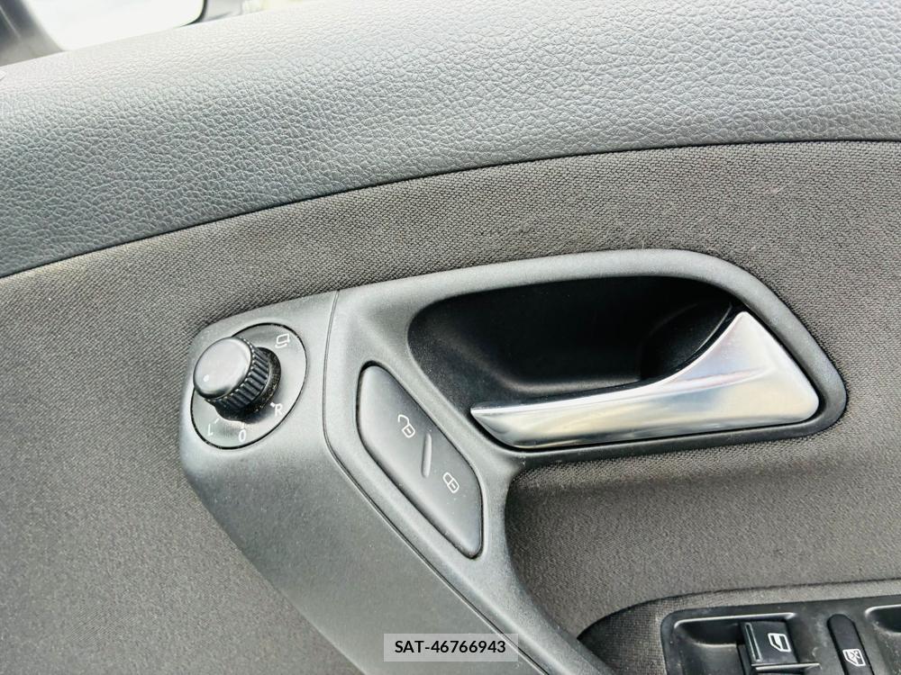 VolksWagen POLO 2010-06 7331200-20