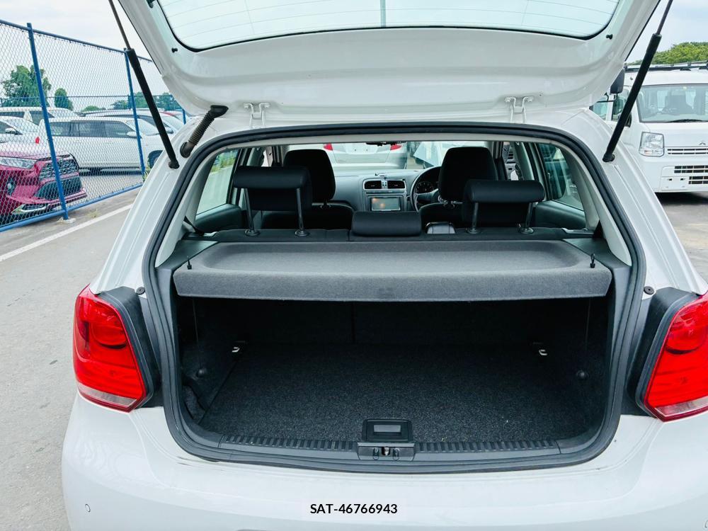 VolksWagen POLO 2010-06 7331200-25