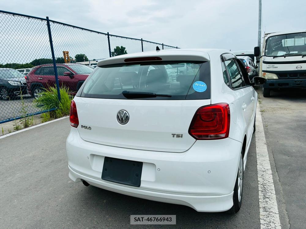 VolksWagen POLO 2010-06 7331200-4