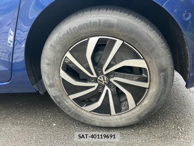 VolksWagen POLO 2022-09 7880509-10