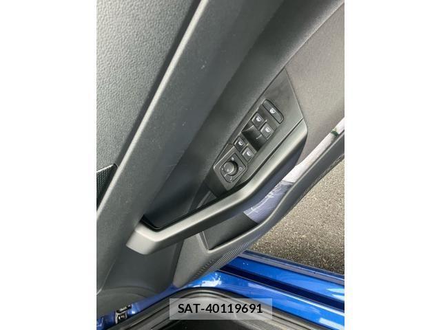 VolksWagen POLO 2022-09 7880509-12