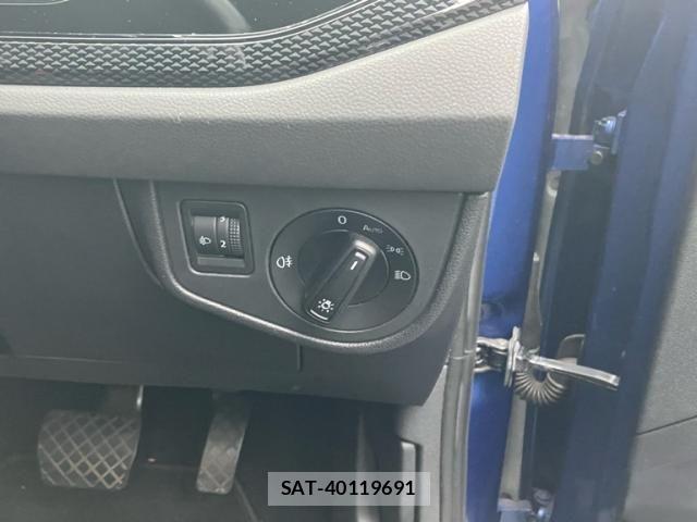VolksWagen POLO 2022-09 7880509-13