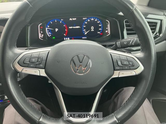 VolksWagen POLO 2022-09 7880509-17