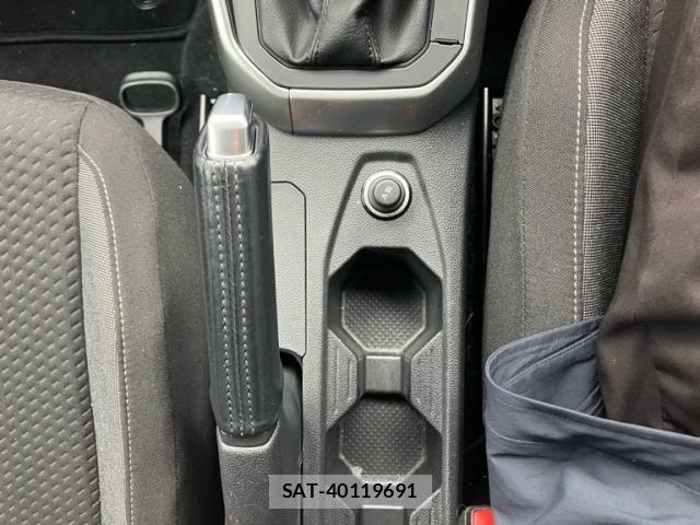 VolksWagen POLO 2022-09 7880509-23