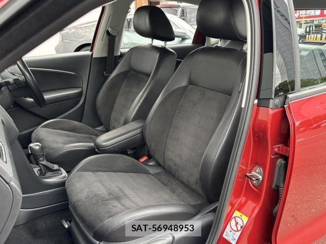 VolksWagen POLO 2017-09 7880513-7