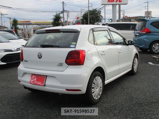 VolksWagen POLO 2015-09 7880514-2